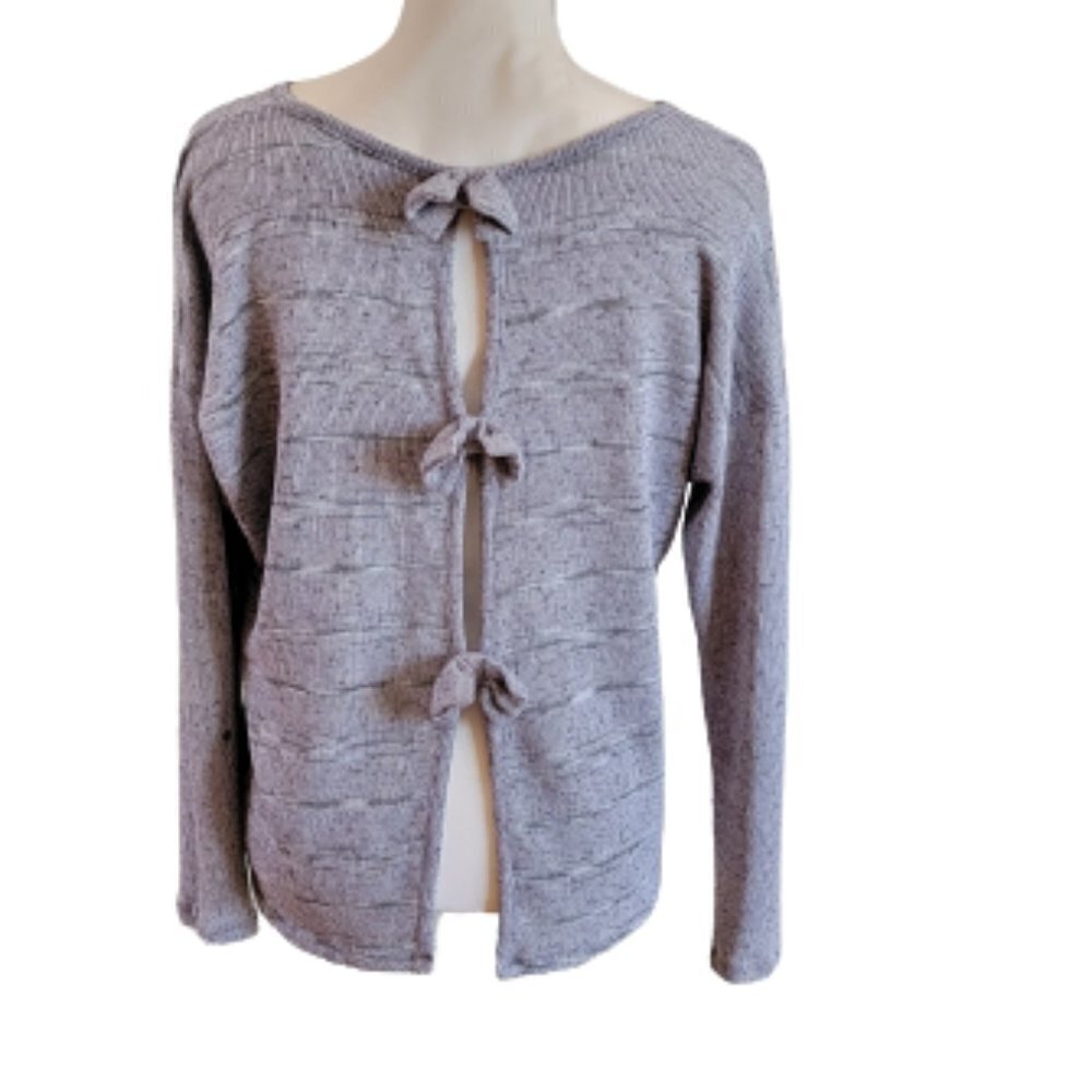 Lily White Open Back with‎ Ties Long Sleeve Pullover Sweater in Size M